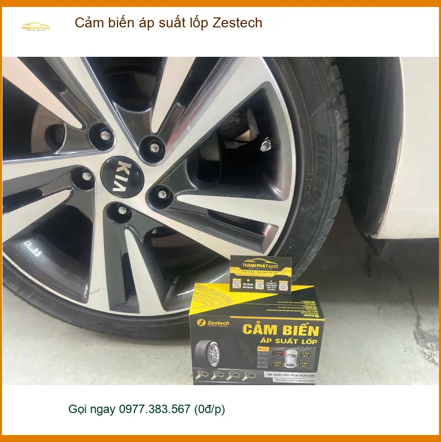 Chú Hùng lắp cảm biến áp suất lốp Zestech cho Mazda 3 tại Củ Chi
