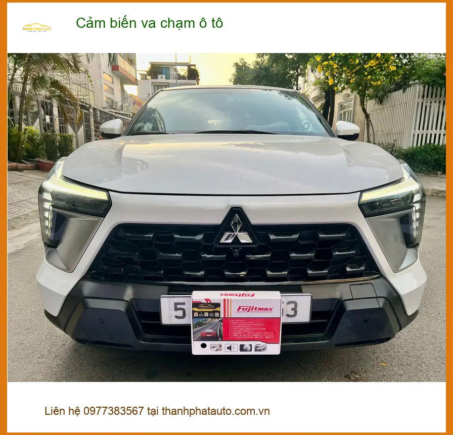 Chị Mai Anh lắp cảm biến va chạm ô tô cho Honda CRV ở Quận 9 ảnh thực tế 3