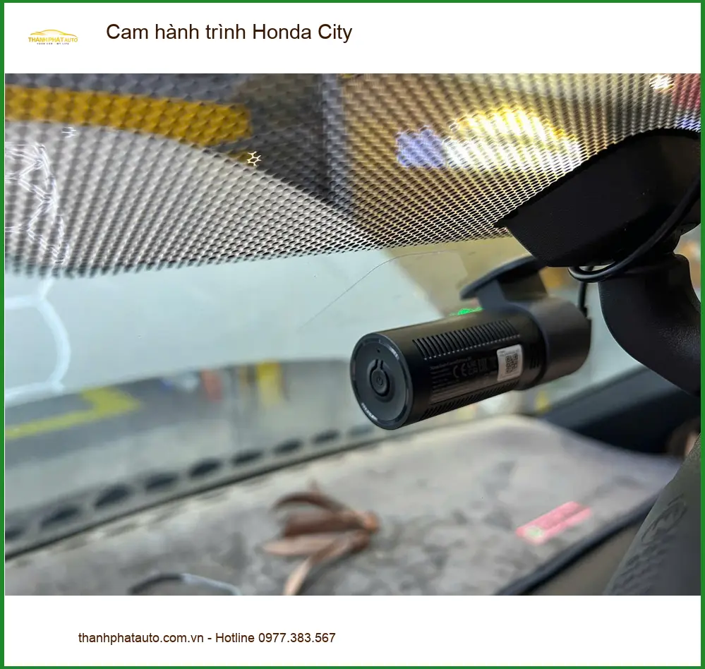 Anh Tùng lắp cam hành trình Honda City ở Hóc Môn để ghi lại mọi cung đường an toàn