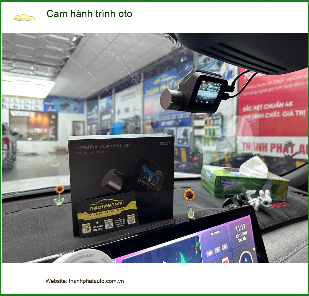 Anh Khải lắp cam hành trình ô tô cho Honda CRV tại Quận 2 để an tâm lái xe