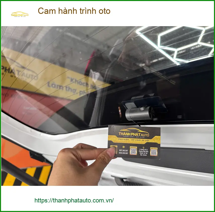 Anh Khải lắp cam hành trình ô tô cho Honda CRV tại Quận 2 để an tâm lái xe ảnh thực tế 2