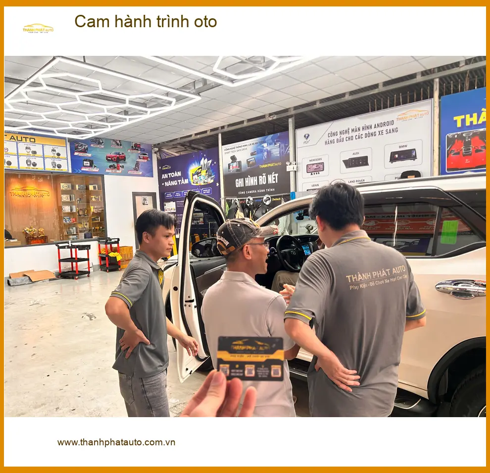 Anh Đạt lắp cam hành trình oto cho Hyundai Accent tại Quận 10 vì cần bằng chứng khi va chạm ảnh thực tế 2