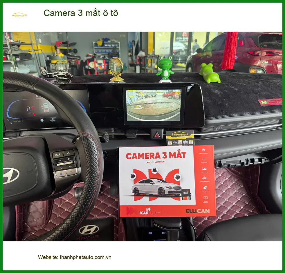 Chị Thanh lắp Camera 3 mắt ô tô cho Hyundai Accent tại Quận 1 để lái xe an toàn