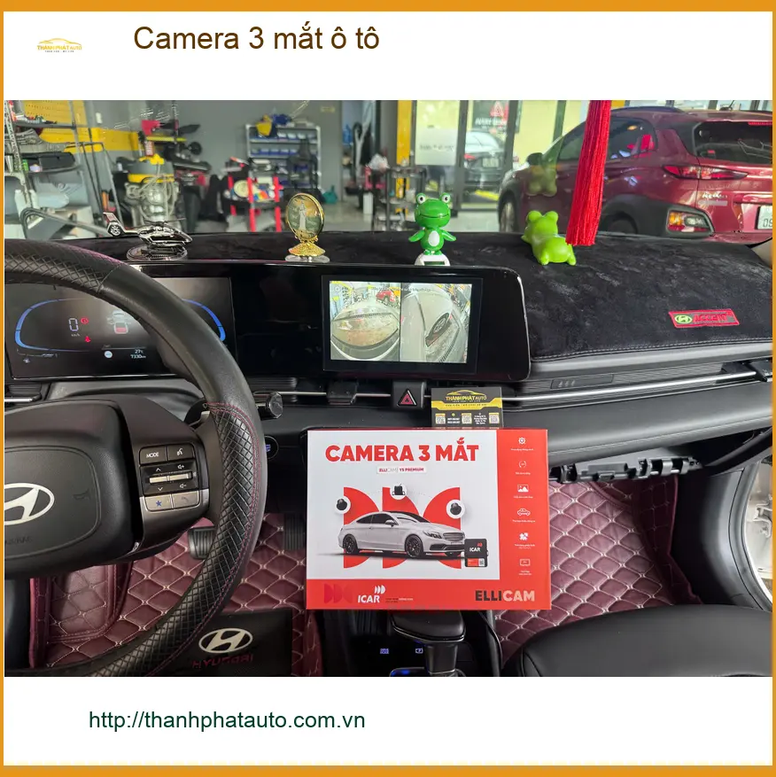 Chị Thanh lắp Camera 3 mắt ô tô cho Hyundai Accent tại Quận 1 để lái xe an toàn ảnh thực tế 5