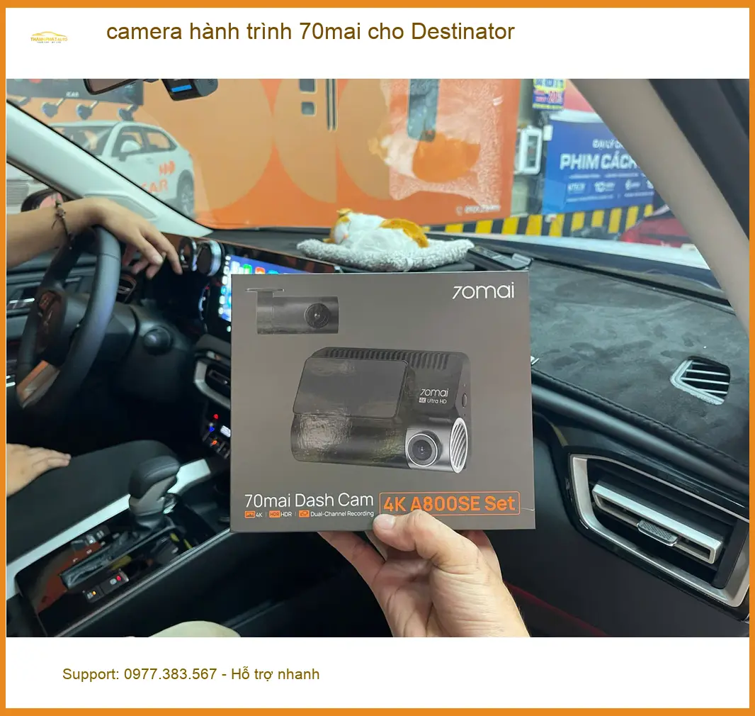 Anh Quân lắp camera hành trình 70mai cho Toyota Camry tại Quận 4