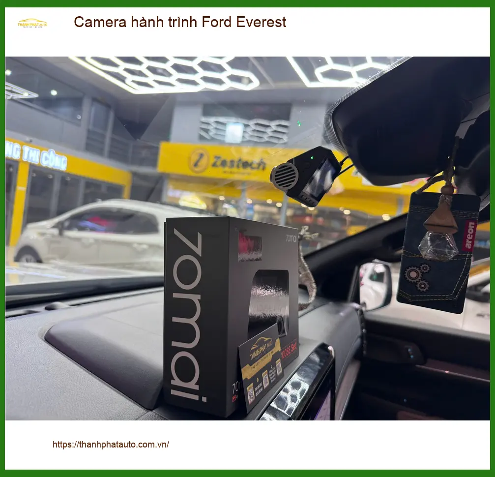 Anh Quang lắp Camera hành trình Ford Everest tại Quận 6 vì thường xuyên đi đường dài ảnh thực tế 3