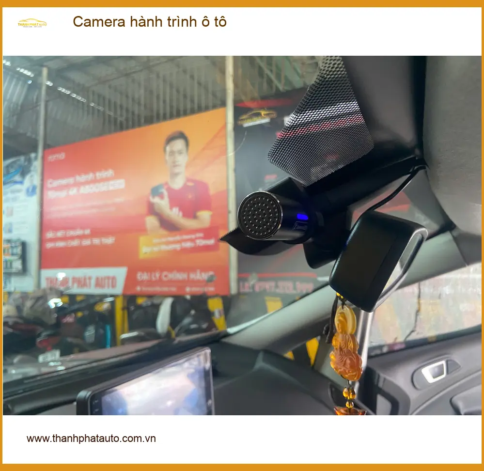 Anh Quang lắp Camera hành trình ô tô Kia Carnival tại Gò Vấp an tâm lái xe ảnh thực tế 3