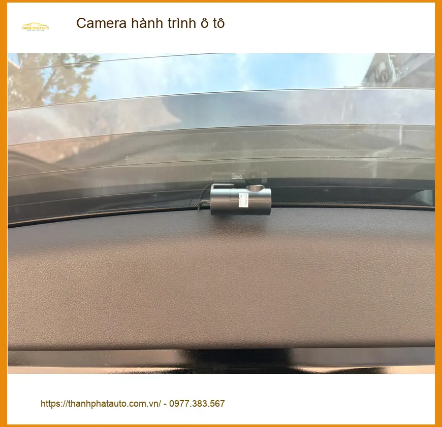 Anh Minh lắp camera hành trình ô tô cho Hyundai Elantra tại Quận 2 để ghi lại hành trình rõ nét ảnh thực tế 3