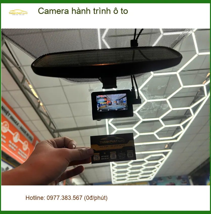 Cô Lan Anh lắp Camera hành trình ô tô Honda CRV tại Quận 6 uy tín ảnh thực tế 5