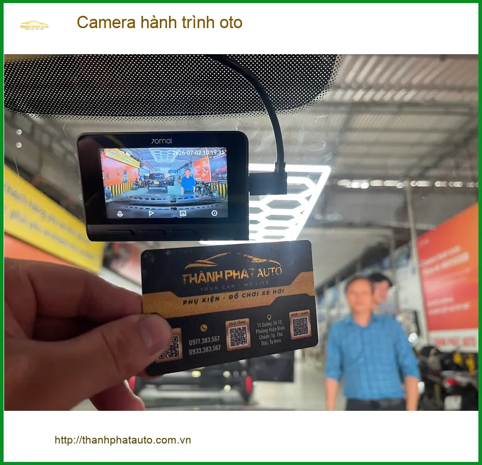 Anh Hữu Bằng lắp Camera hành trình oto cho xe VinFast Lux A2.0 tại Quận 5