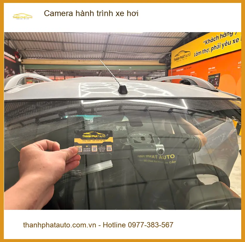 Anh Bách lắp Camera hành trình xe hơi Hyundai Creta tại Hóc Môn để ghi lại mọi khoảnh khắc