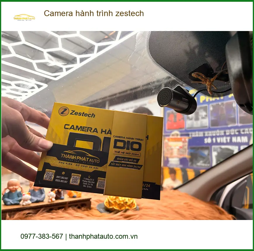 Anh Tấn Phát lắp camera hành trình Zestech cho VinFast Lux A2.0 tại Thủ Đức