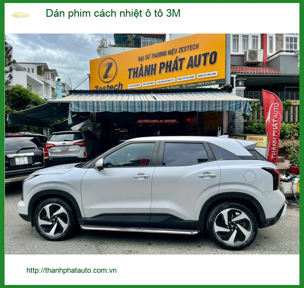 Anh Tấn dán phim cách nhiệt 3M cho Hyundai Elantra tại Quận 5 chống nắng nóng