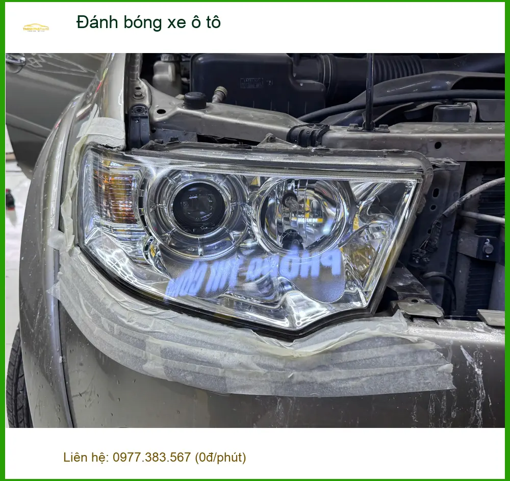 Chị Thanh Thảo đánh bóng xe Hyundai Elantra tại Quận 6 sau nhiều vết xước dăm ảnh thực tế 2