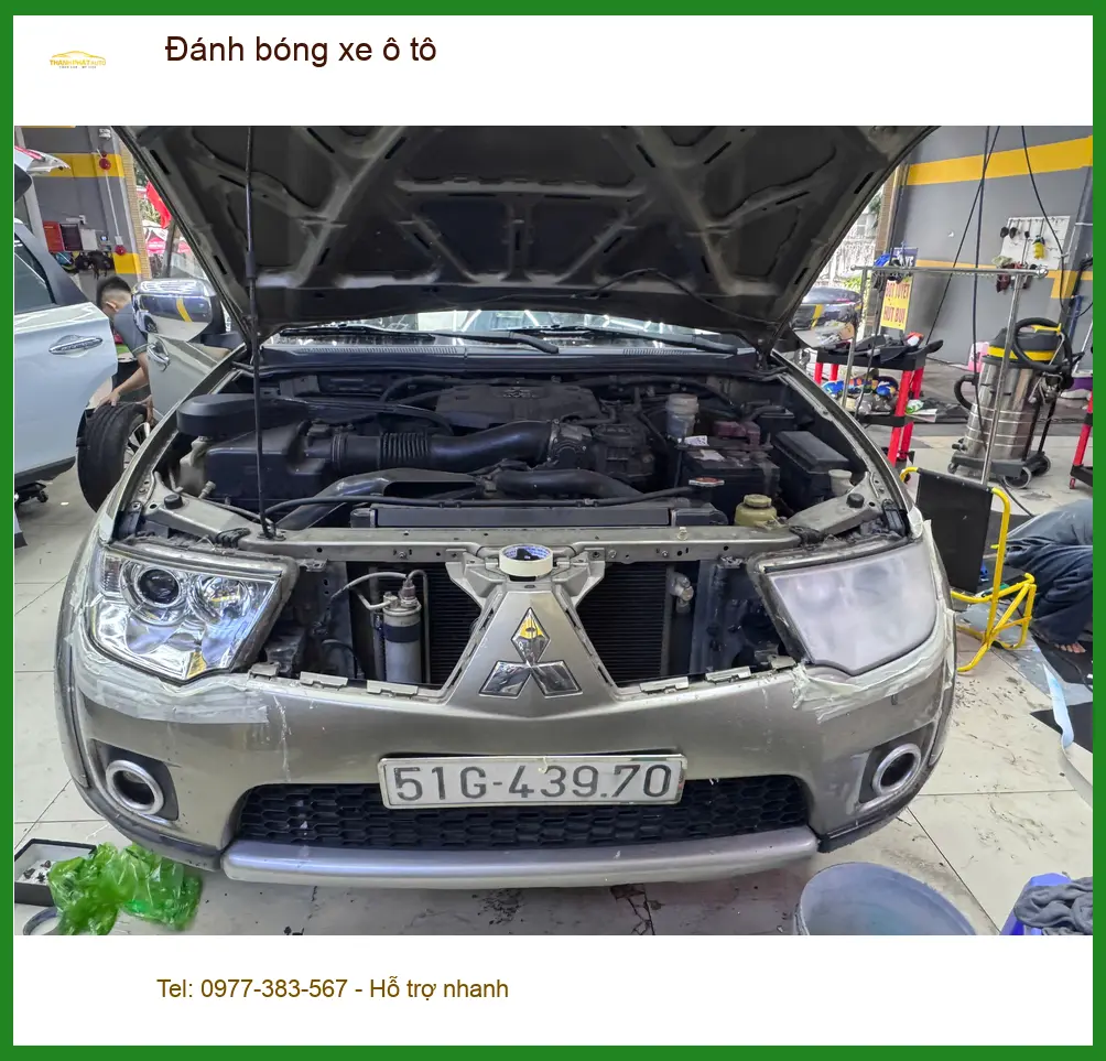Chị Thanh Thảo đánh bóng xe Hyundai Elantra tại Quận 6 sau nhiều vết xước dăm ảnh thực tế 3