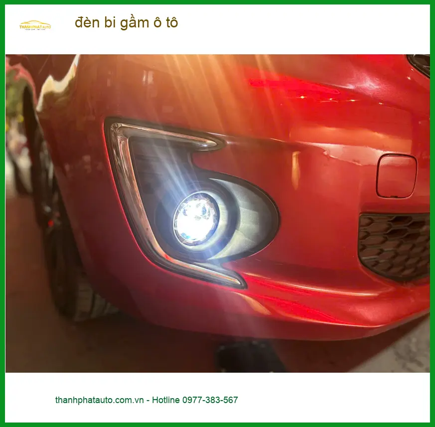Chị Mai Anh độ đèn bi gầm Hyundai Accent do đường tối ở Nhà Bè