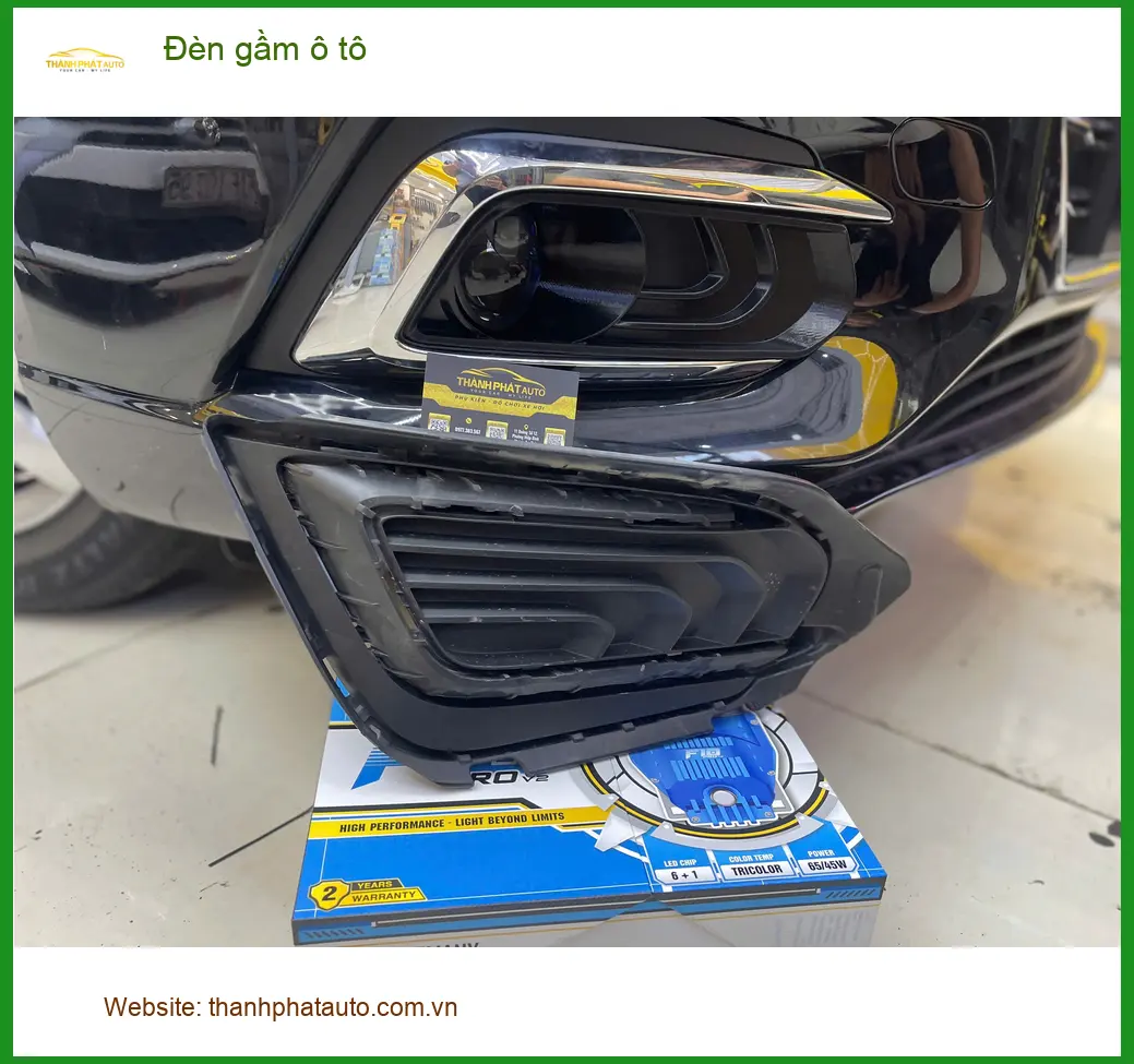 Anh Tiến nâng cấp đèn gầm ô tô Honda HR-V tại Quận Tân Bình để tăng tầm nhìn đêm ảnh thực tế 3