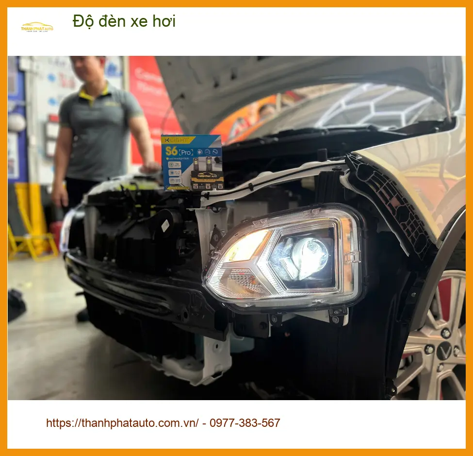 Anh Duy độ đèn xe hơi Honda CR-V tại Quận 2 vì đèn zin không đủ sáng khi trời mưa lớn