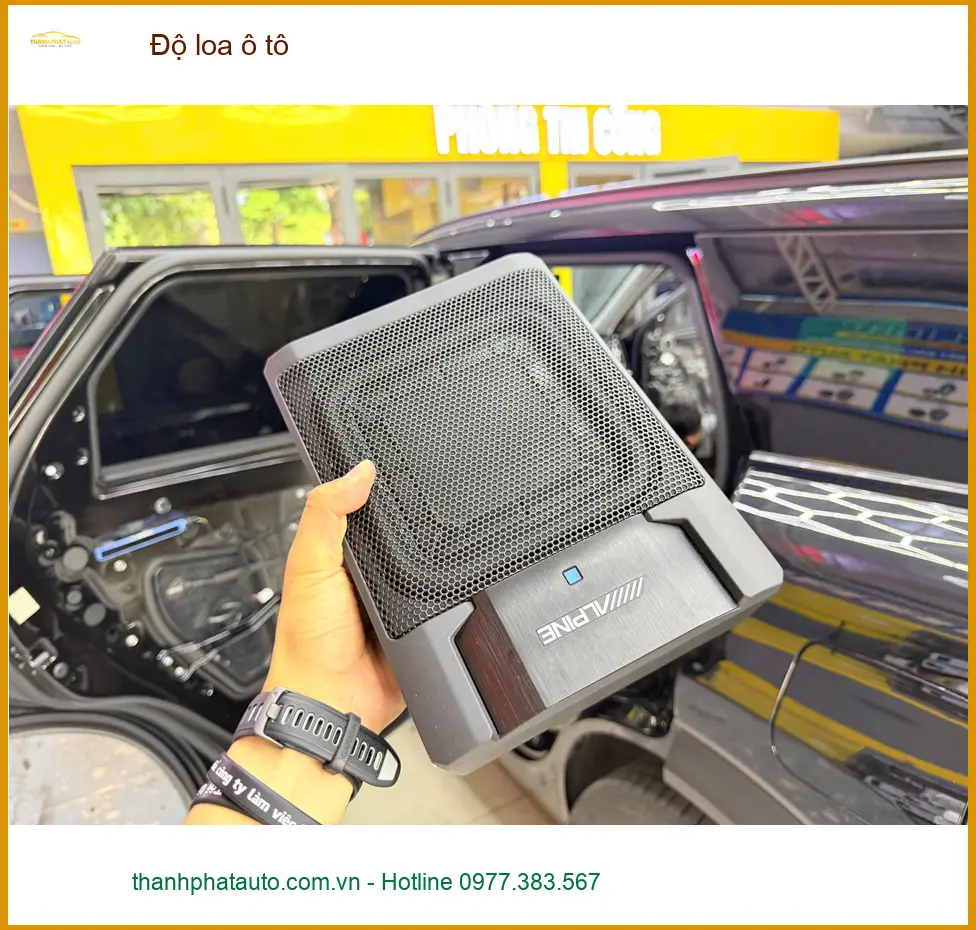 Anh Bình nâng cấp loa ô tô Toyota Raize tại Quận Tân Phú nghe nhạc hay hơn ảnh thực tế 5