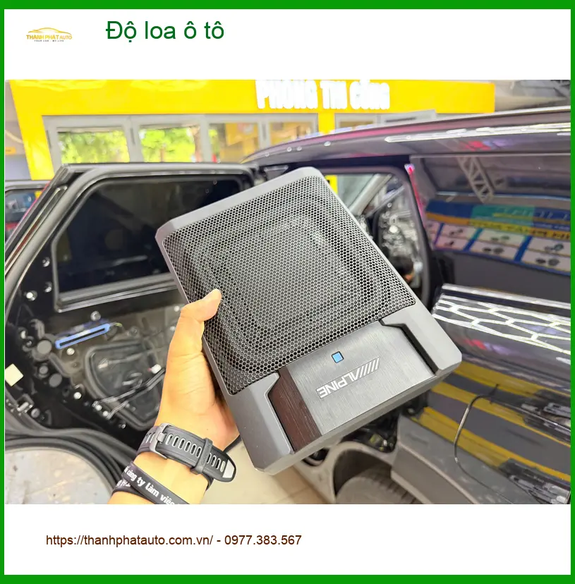 Anh Khang độ loa ô tô cho Hyundai SantaFe tại Nhà Bè vì âm thanh chưa sống động ảnh thực tế 2