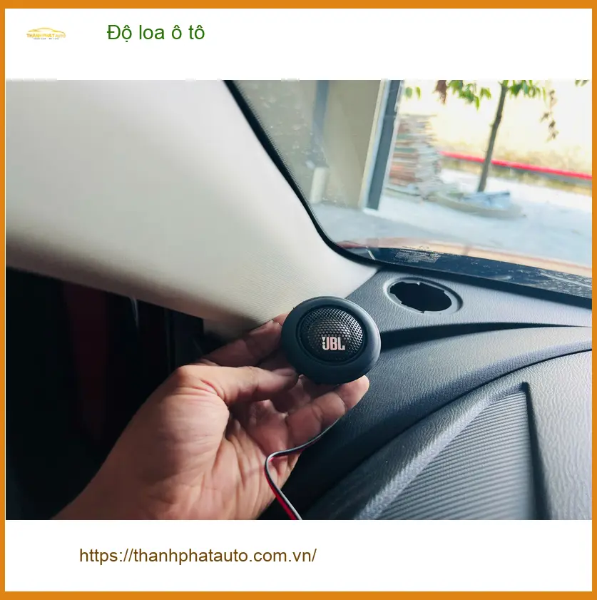 Anh Minh độ loa ô tô cho Hyundai Santa Fe tại Hóc Môn để nâng tầm trải nghiệm âm nhạc ảnh thực tế 2