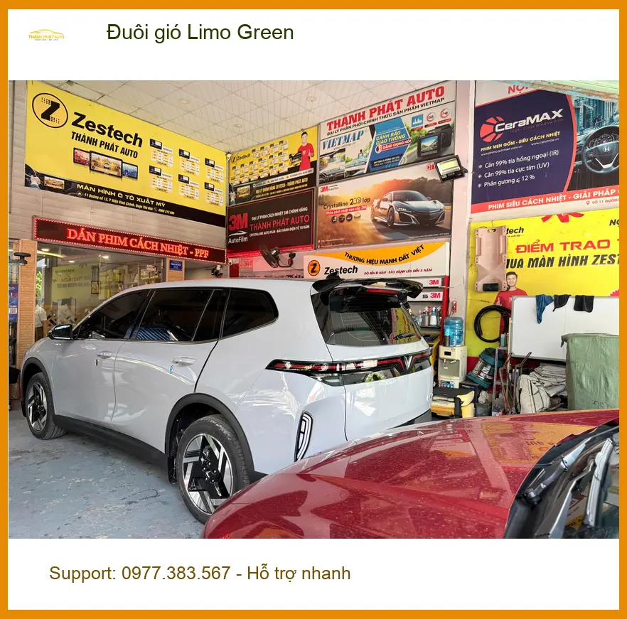 Anh Minh lắp Đuôi gió Limo Green cho Honda CRV tại Nhà Bè để xe trông thể thao hơn