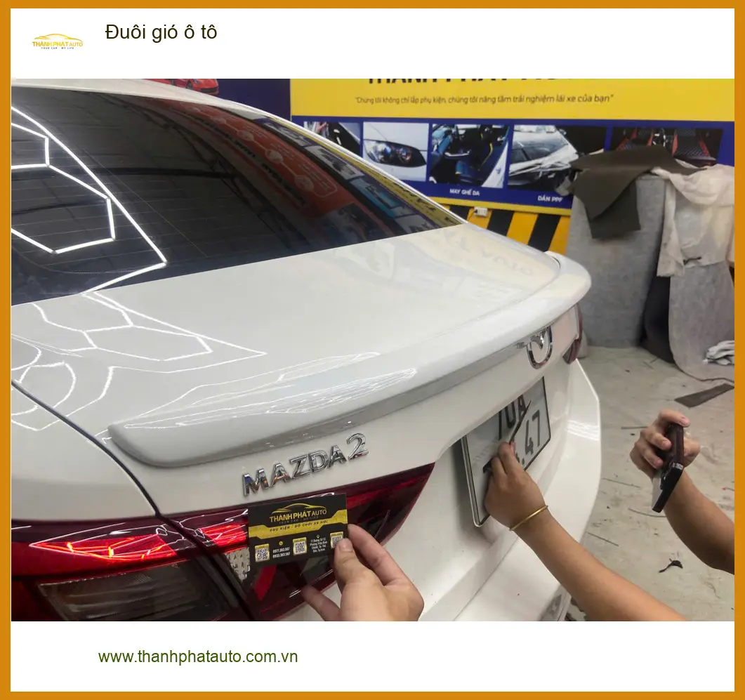 Anh Khang lắp đuôi gió ô tô cho Mitsubishi Xpander tại Quận 12 để tăng tính thể thao