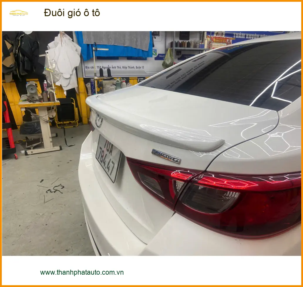 Anh Khang lắp đuôi gió ô tô cho Mazda CX-5 tại Quận Bình Thạnh để xe trông thể thao hơn
