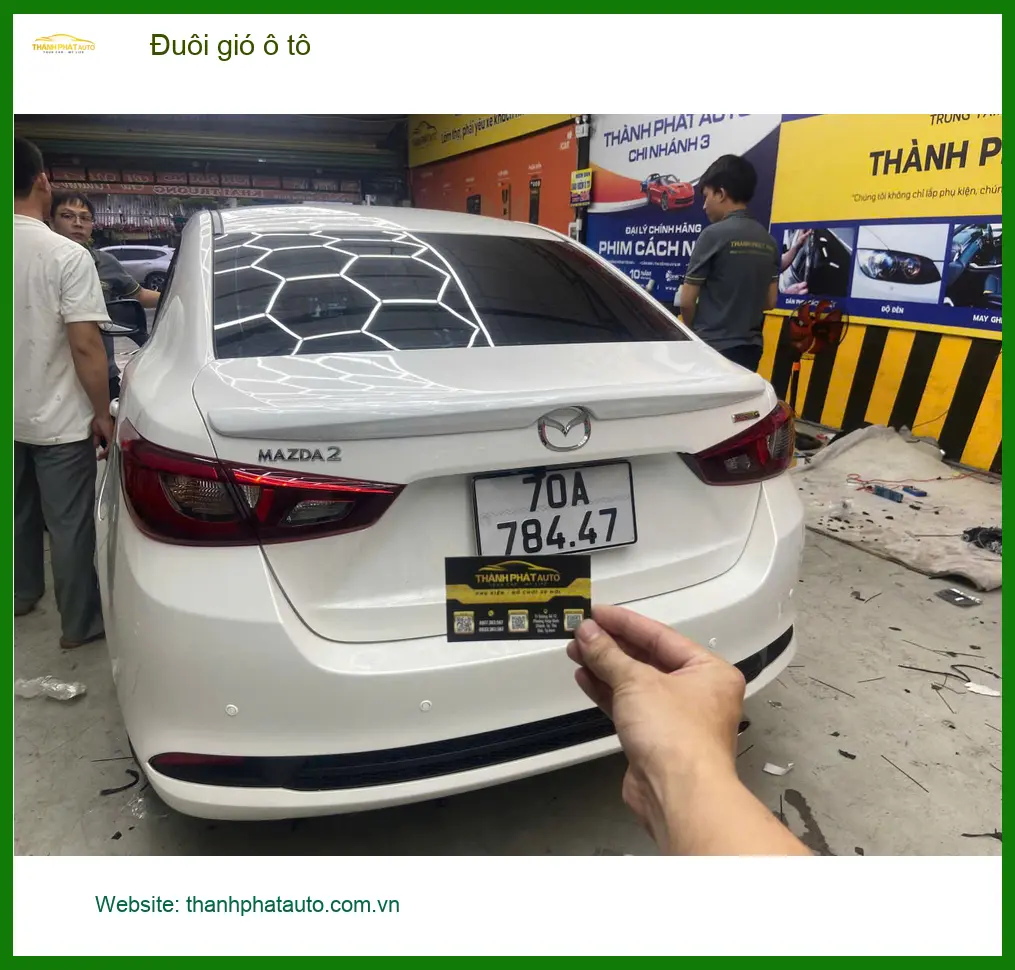 Anh Khang lắp đuôi gió ô tô cho Mazda CX-5 tại Quận Bình Thạnh để xe trông thể thao hơn ảnh thực tế 3