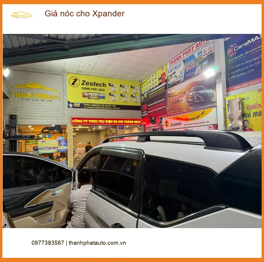 Chú Minh lắp giá nóc cho Mitsubishi Xpander để chở thêm đồ khi về quê tại Bình Chánh