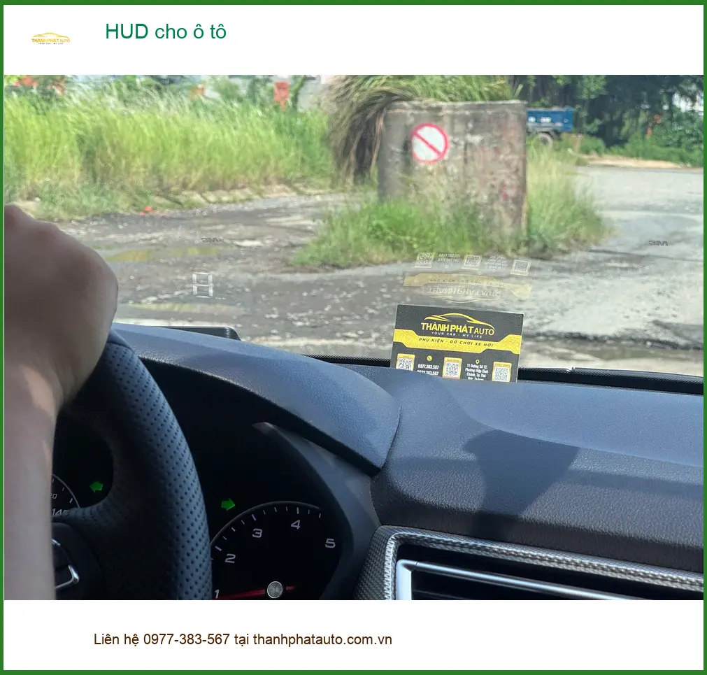 Anh Tùng lắp HUD cho ô tô Honda HR-V tại Bình Chánh để lái xe an toàn hơn ảnh thực tế 2