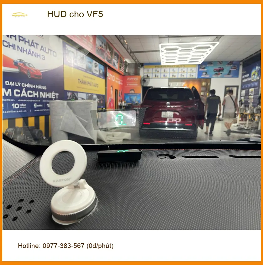 Anh Minh lắp HUD cho VF5 tại Quận Phú Nhuận để theo dõi thông tin lái xe tiện lợi hơn ảnh thực tế 3