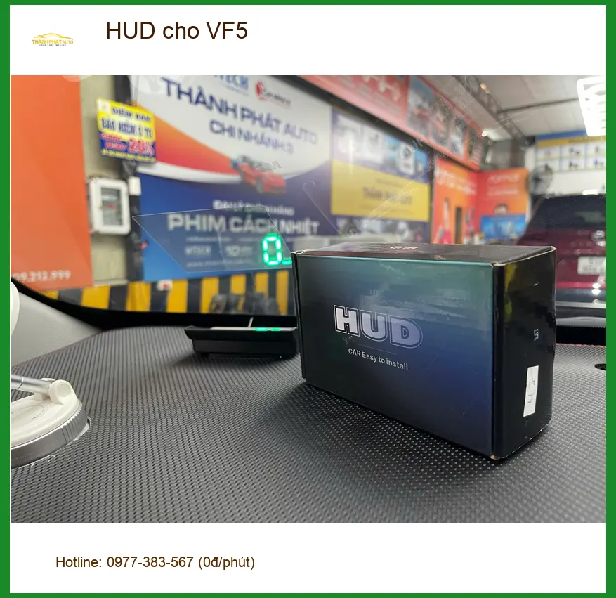 Chú Bình lắp HUD cho VinFast VF5 tại Hóc Môn để dễ quan sát tốc độ
