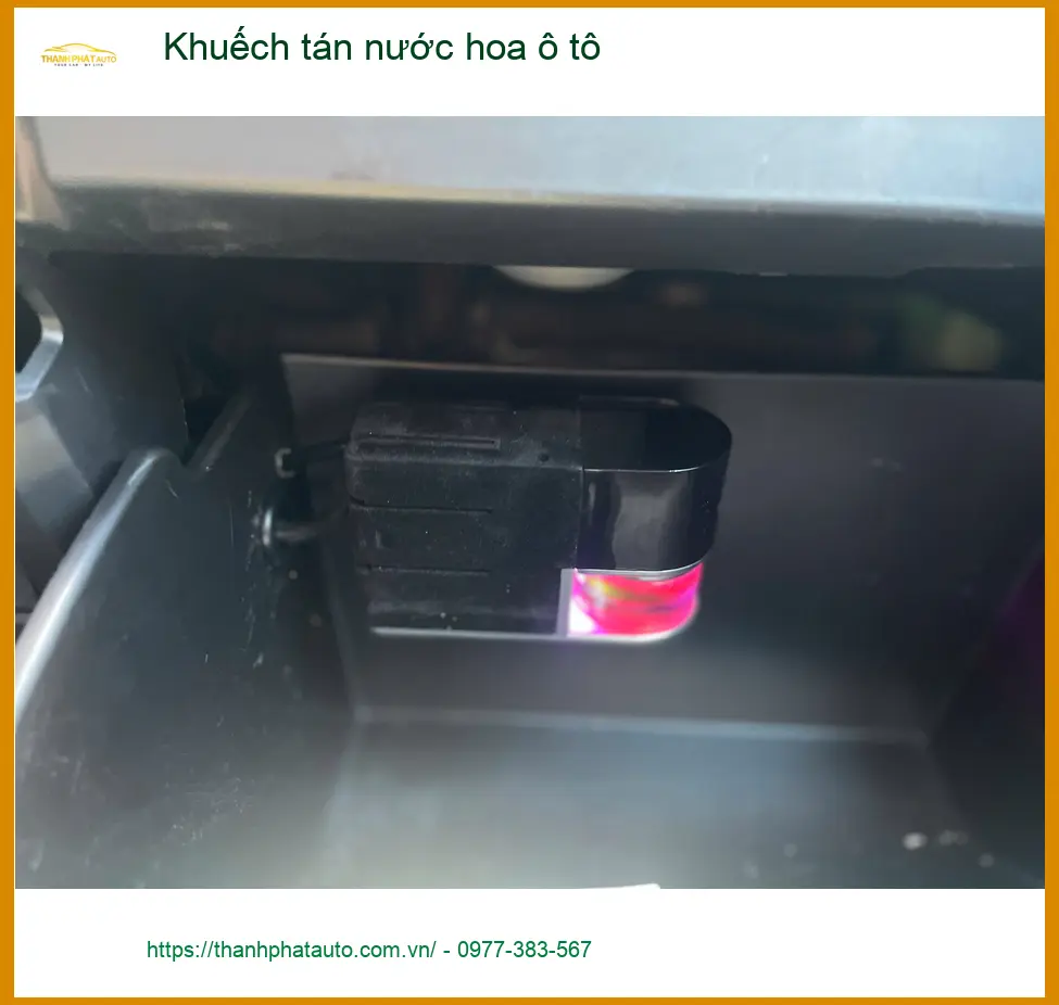 Chị Thuỳ Dương lắp khuếch tán nước hoa ô tô cho Hyundai Elantra tại Quận 2 ảnh thực tế 2