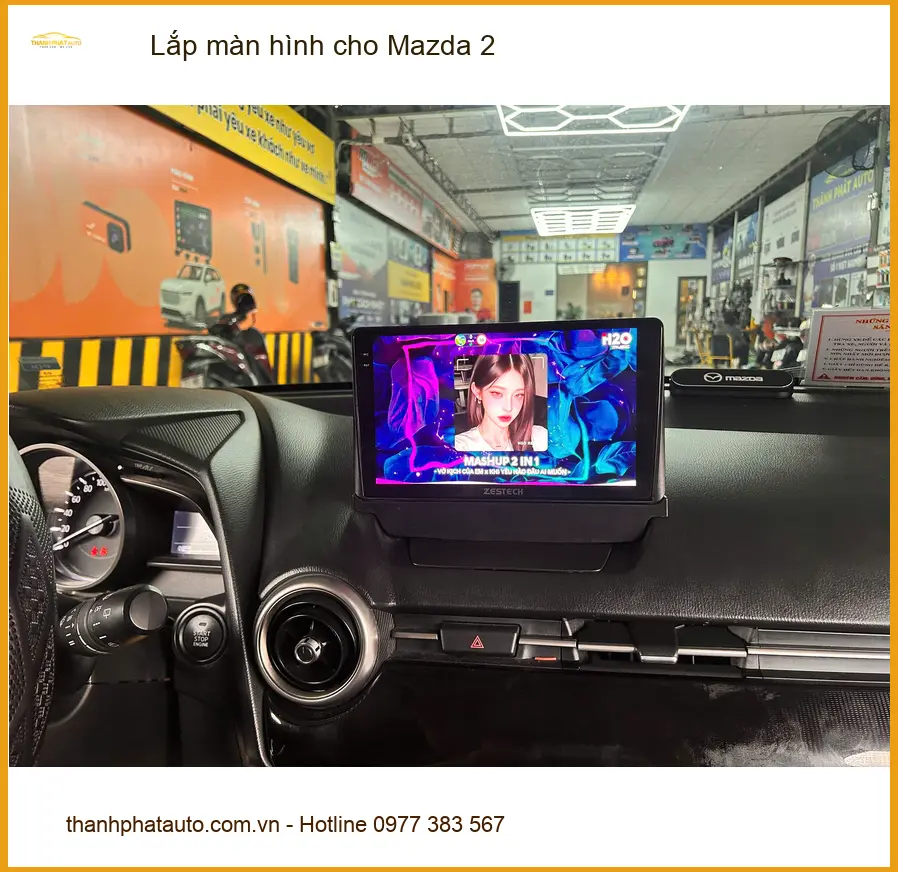 Chị Minh lắp màn hình Android cho Mazda 2 tại Quận 2 để tiện đường đi làm ảnh thực tế 4