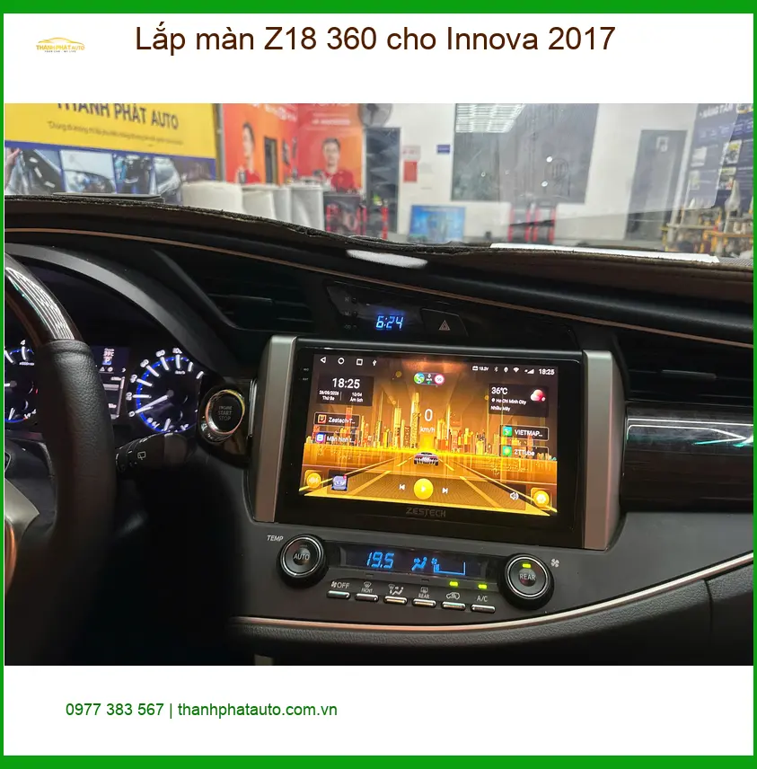 Anh Tùng lắp màn Z18 360 cho Innova 2017 tại Quận 7 để lùi xe an toàn hơn ảnh thực tế 2