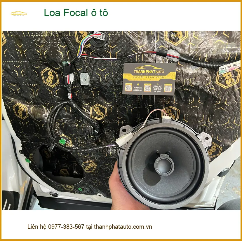 Chú Minh nâng cấp Loa Focal ô tô cho Honda CR-V tại Quận Thủ Đức để âm thanh sống động hơn