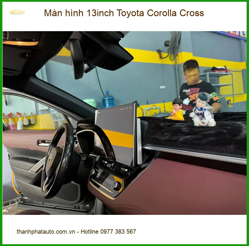 Bác Tùng Lắp Màn hình 13inch Toyota Corolla Cross tại Quận Bình Thạnh để nâng tầm giải trí