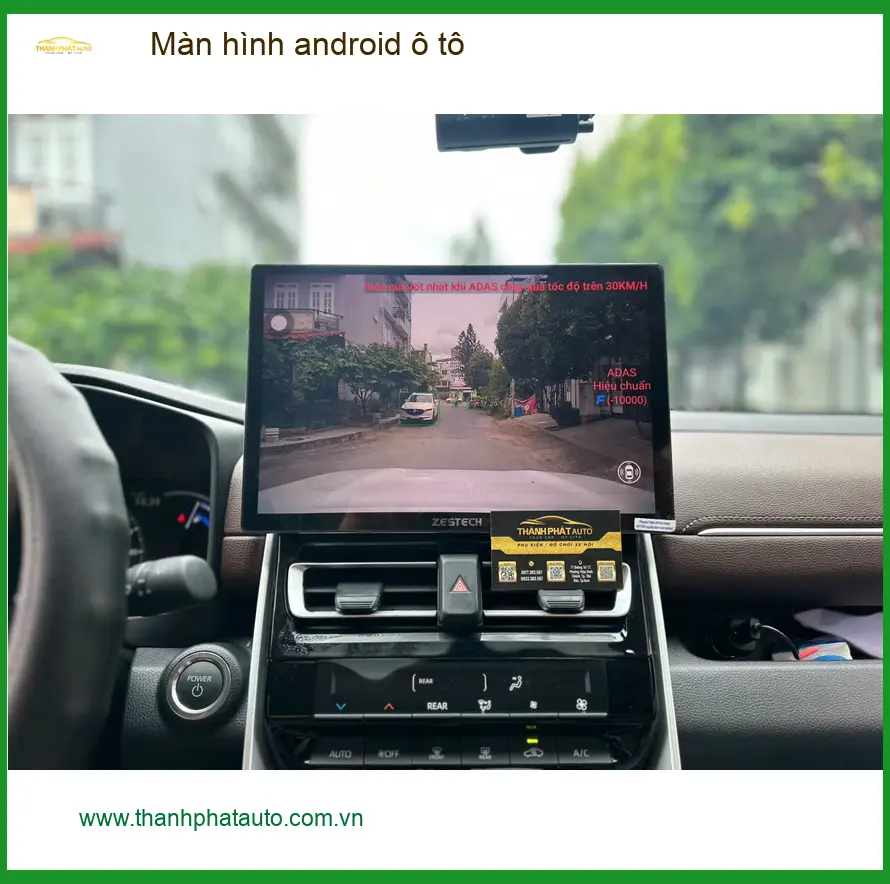 Chị Tuyết lắp màn hình Android ô tô cho Hyundai Accent tại Quận Bình Thạnh.