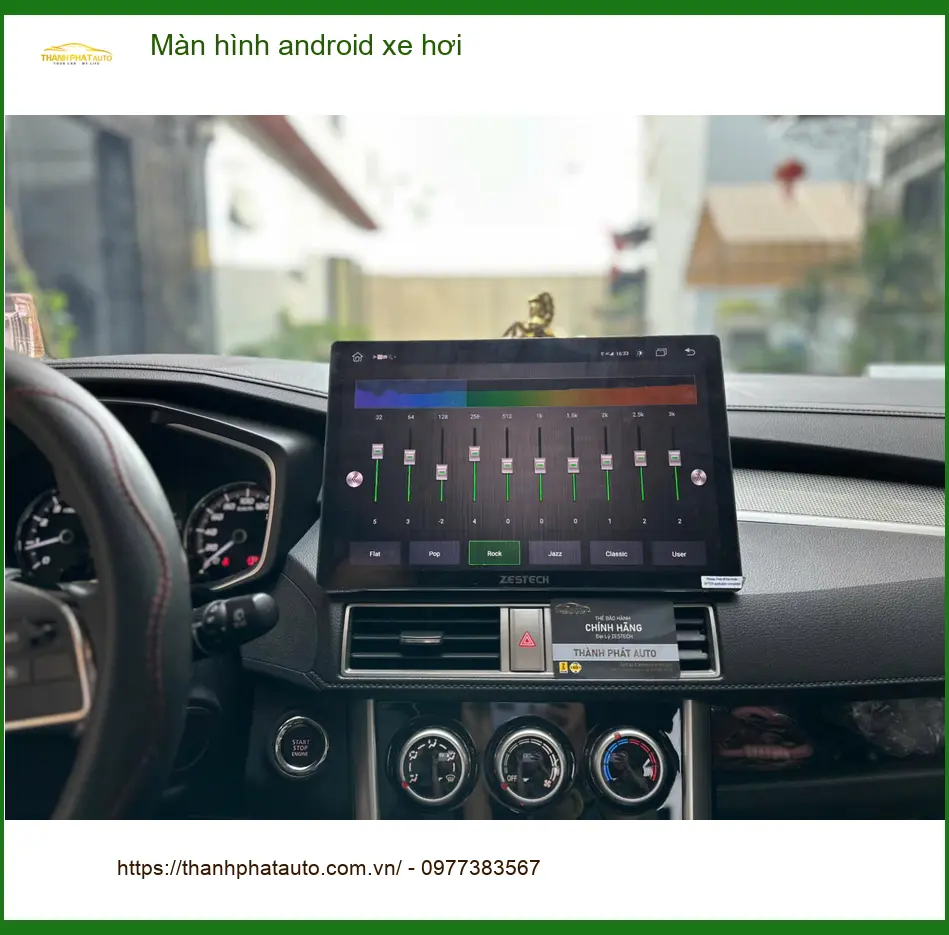 Anh Tùng nâng cấp màn hình android xe hơi cho Toyota Camry tại Quận 10 vì màn zin đã cũ