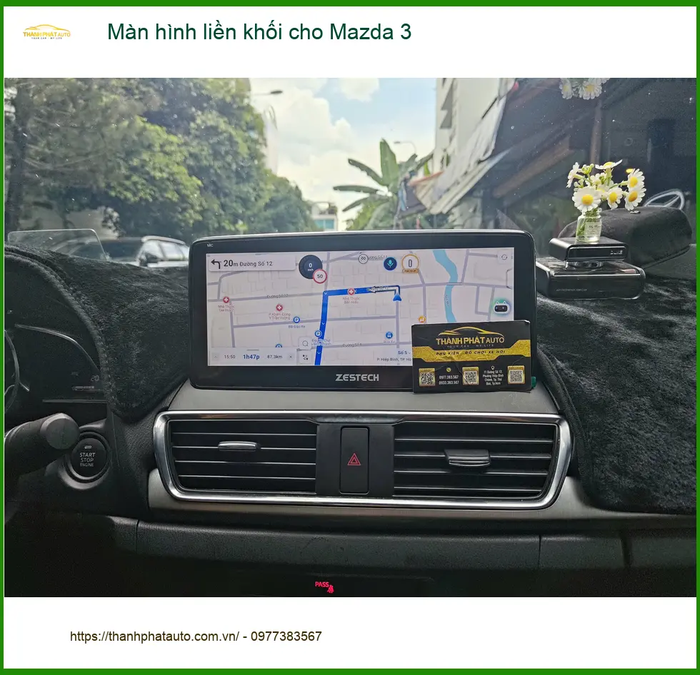 Chị Thảo nâng cấp màn hình liền khối cho Mazda 3 tại Quận 12 vì màn zin đã cũ ảnh thực tế 2