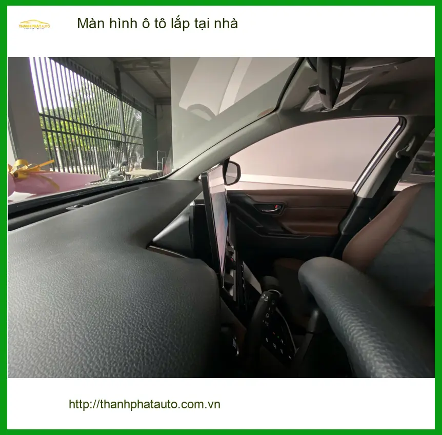 Chị Cẩm lắp màn hình ô tô Android tận nhà cho Mazda CX5 Quận 7 vì không có thời gian