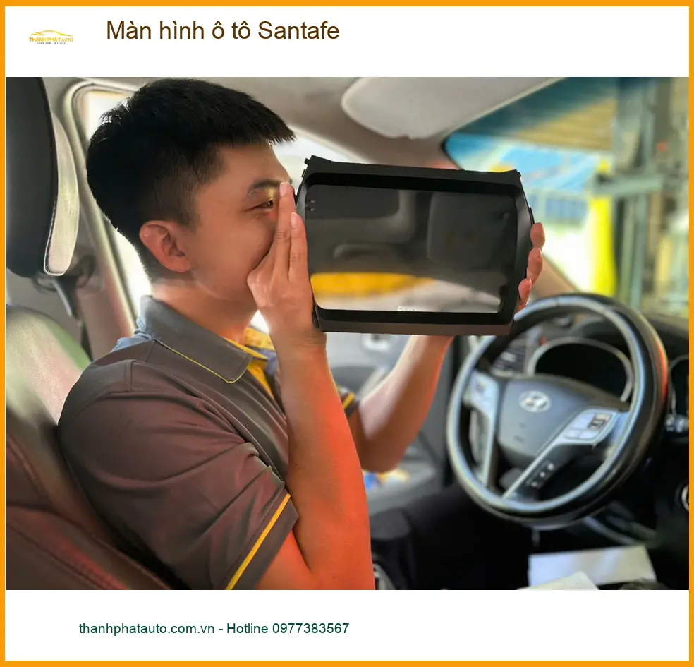 Anh Hưng nâng cấp màn hình Santafe ở Bình Chánh để có nhiều tính năng hơn ảnh thực tế 3