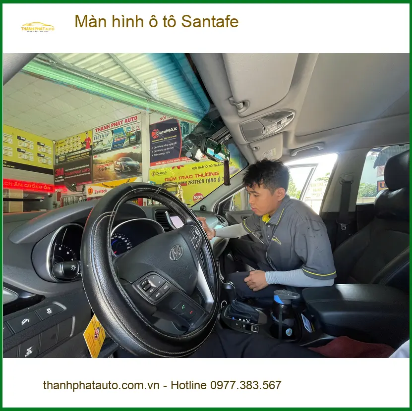 Chị Thảo lắp màn hình ô tô Santafe tại Quận Thủ Đức vì màn zin phản hồi chậm ảnh thực tế 3