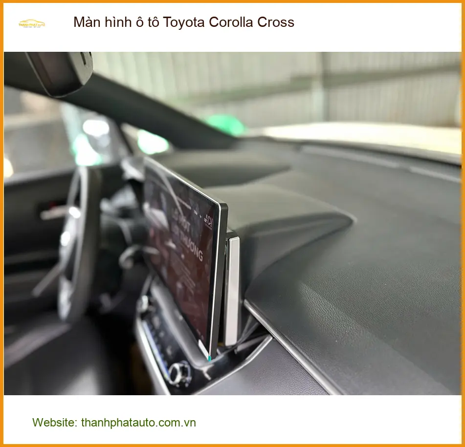 Chú Minh lắp màn hình ô tô Toyota Corolla Cross tại Quận Tân Bình uy tín ảnh thực tế 4