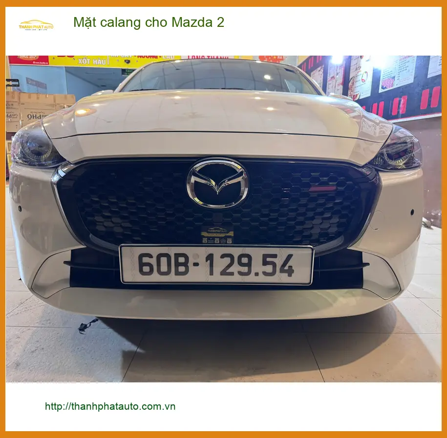 Chị Thanh thay mặt calang cho Mazda 2 tại Cần Giờ vì cũ, xuống cấp