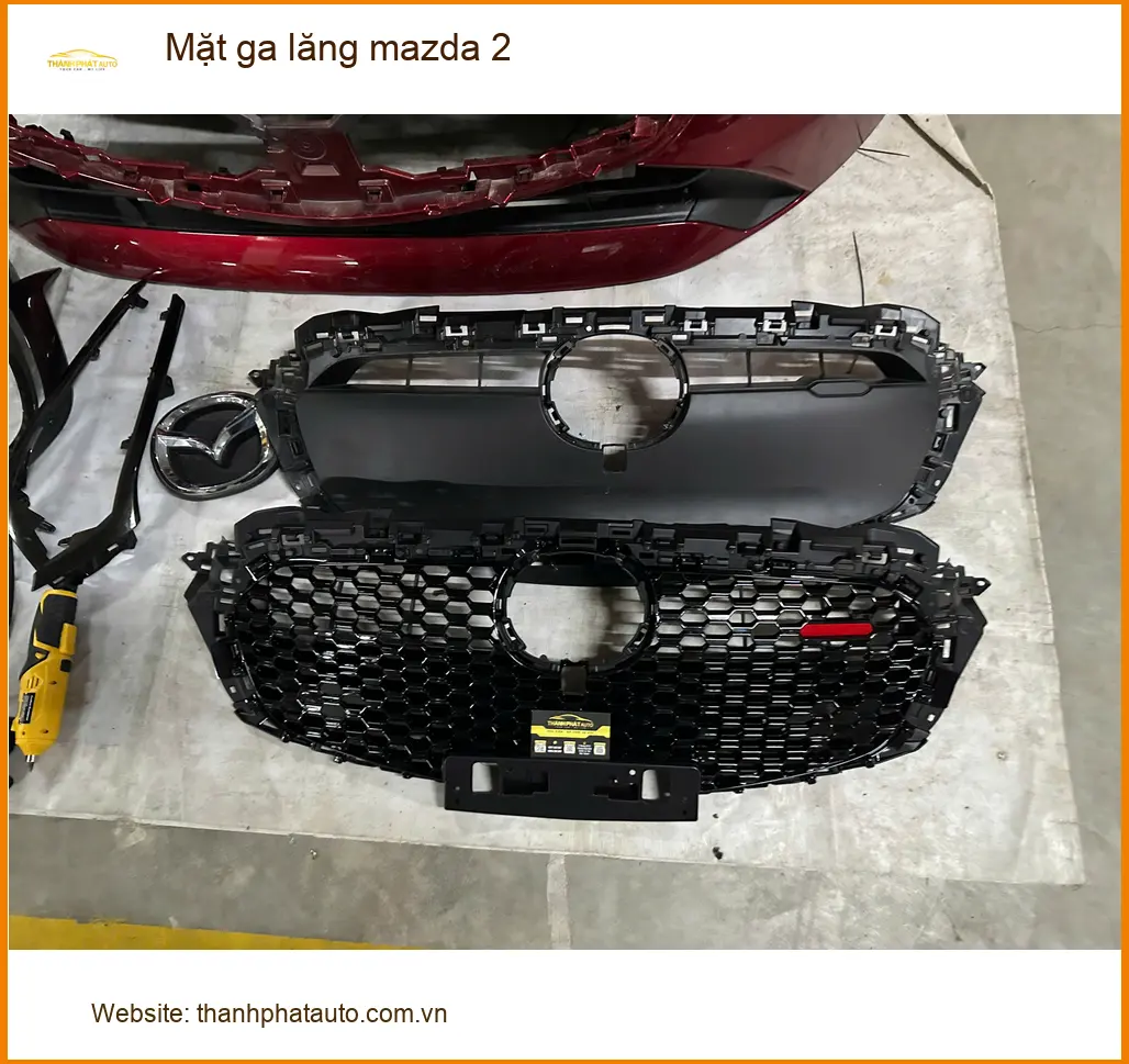 Anh Quang lắp mặt ga lăng Mazda 2 tại Quận 9 để xe trông thể thao hơn ảnh thực tế 2