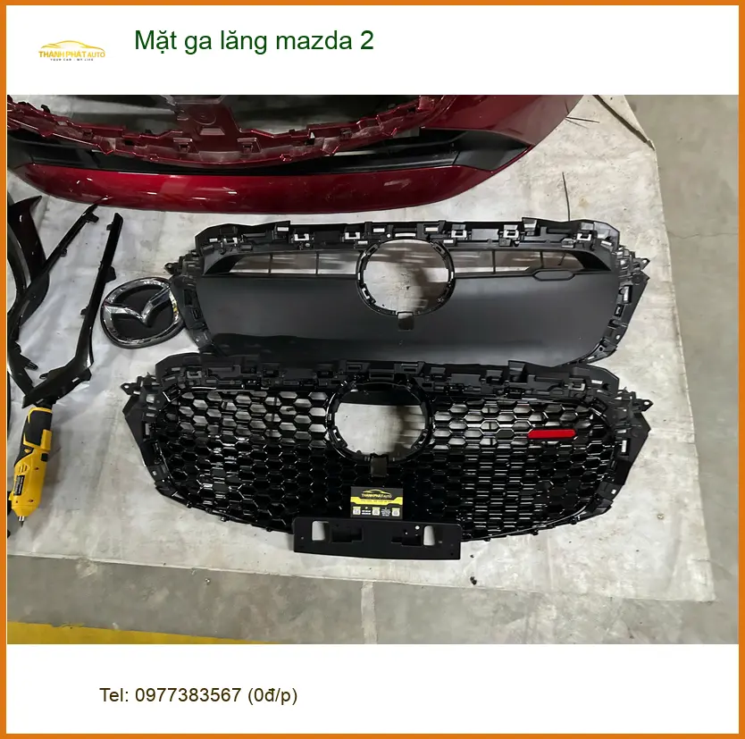 Anh Kiên lắp Mặt ga lăng Mazda 2 tại Hóc Môn cho xe thêm phần cá tính