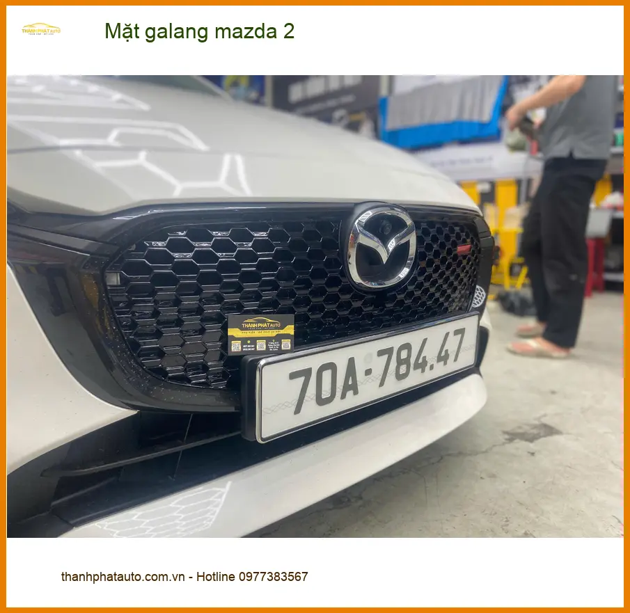 Anh Hưng lắp mặt galang Mazda 2 tại Quận 12 để làm mới diện mạo xe
