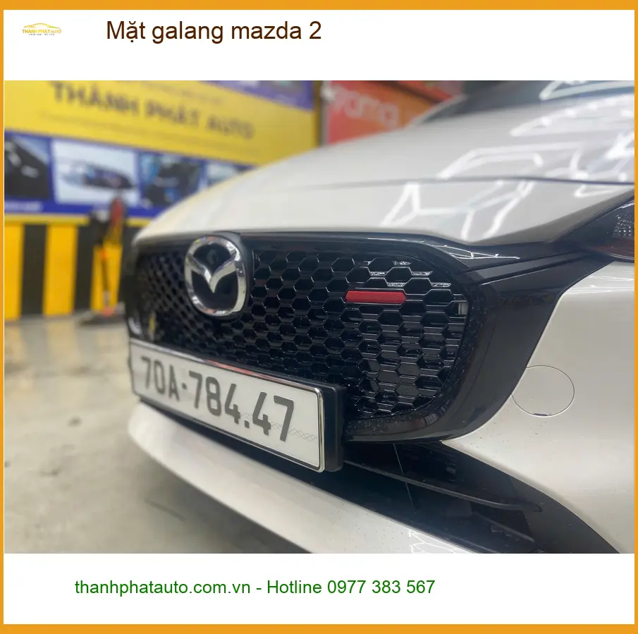 Anh Hưng lắp mặt galang Mazda 2 tại Quận 12 để làm mới diện mạo xe ảnh thực tế 3